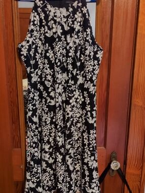 Tommy Hilfiger Black Midi Dress with White Floral Pattern